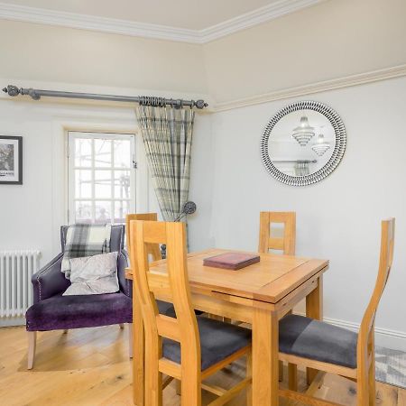 Pass The Keys Historic Ramsay Garden Apt With Balcony Views Edinburg Exteriör bild