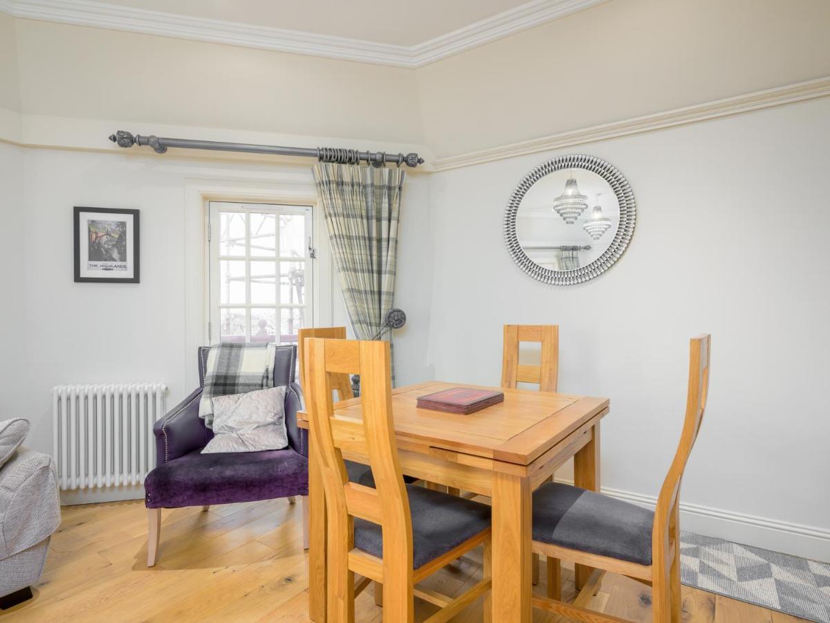 Pass The Keys Historic Ramsay Garden Apt With Balcony Views Edinburg Exteriör bild