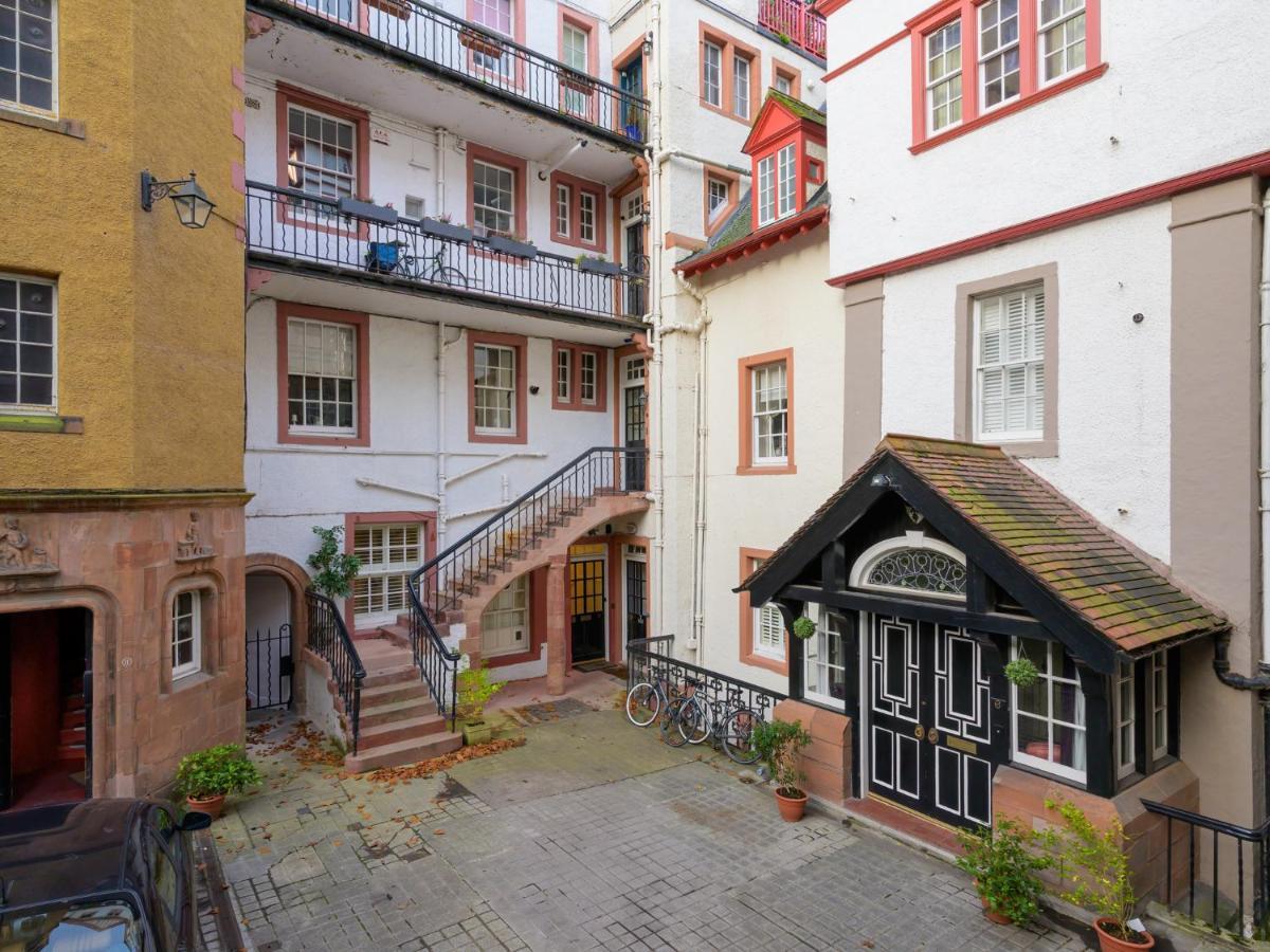 Pass The Keys Historic Ramsay Garden Apt With Balcony Views Edinburg Exteriör bild